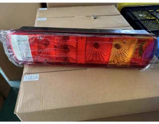 Đèn led hậu xe đầu kéo trung
