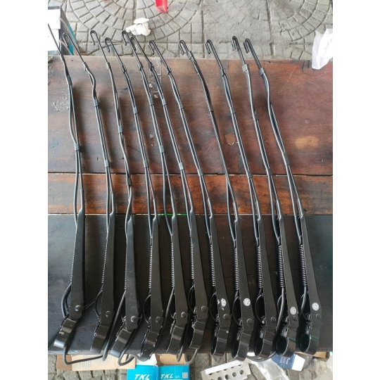Cần gạt mưa